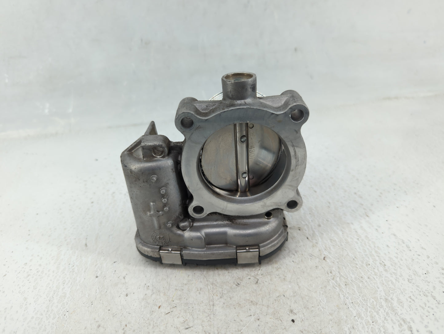 2014-2018 Ford Focus Throttle Body P/N:DS7E-9F991-BB Fits Fits 2014 2015 2016 2017 2018 2019 2020 2021 2022 OEM Used Auto Pa