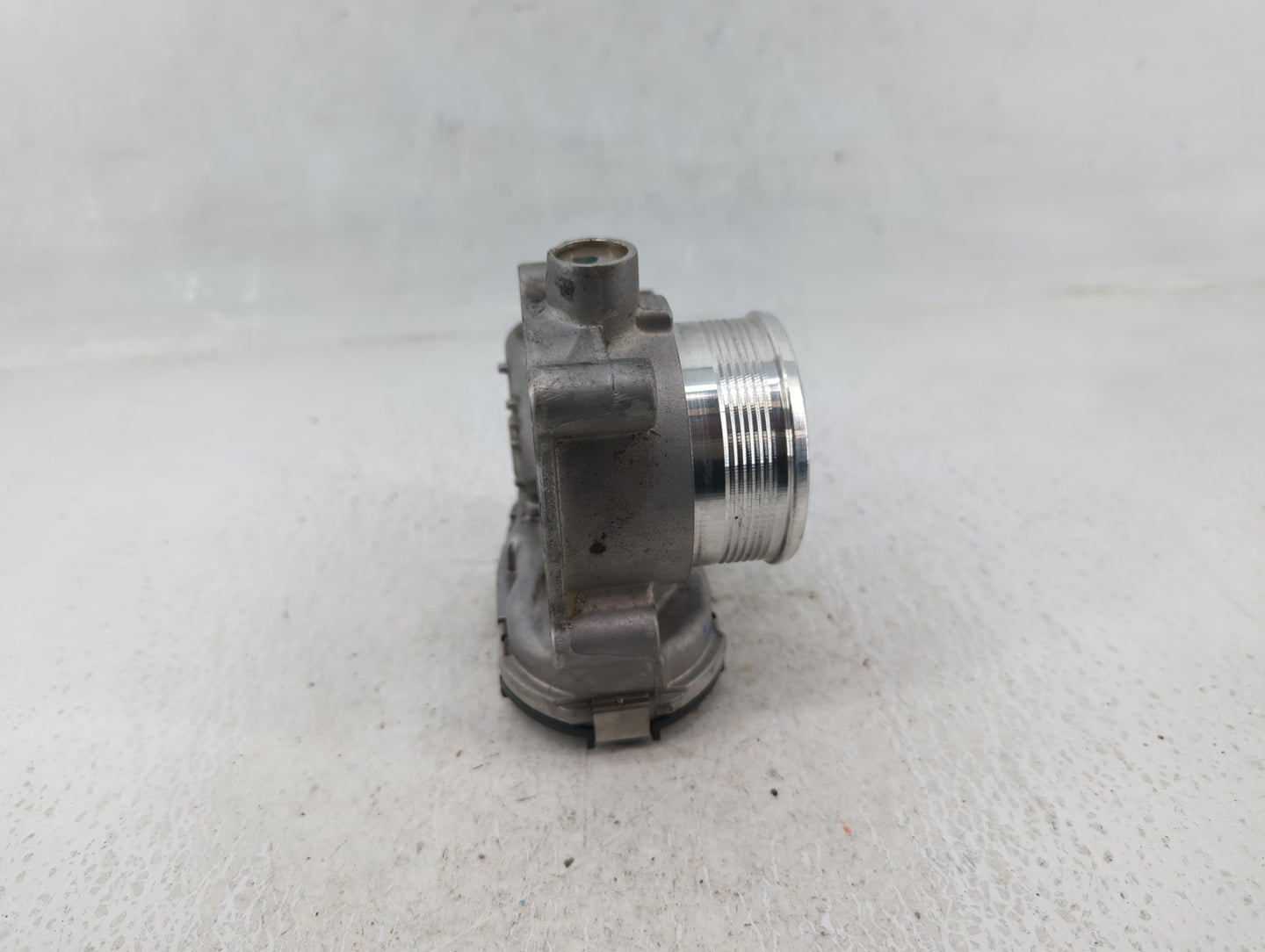 2014-2018 Ford Focus Throttle Body P/N:DS7E-9F991-BB Fits Fits 2014 2015 2016 2017 2018 2019 2020 2021 2022 OEM Used Auto Pa