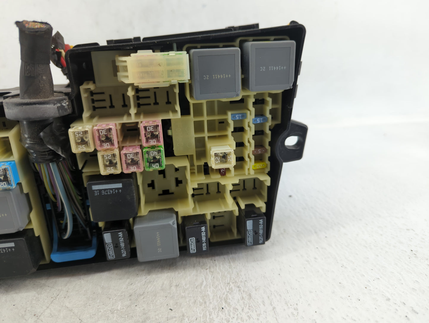2012-2014 Ford Focus Fusebox Fuse Box Panel Relay Module P/N:AV6T-14A067-AD Fits Fits 2012 2013 2014 OEM Used Auto Parts - O
