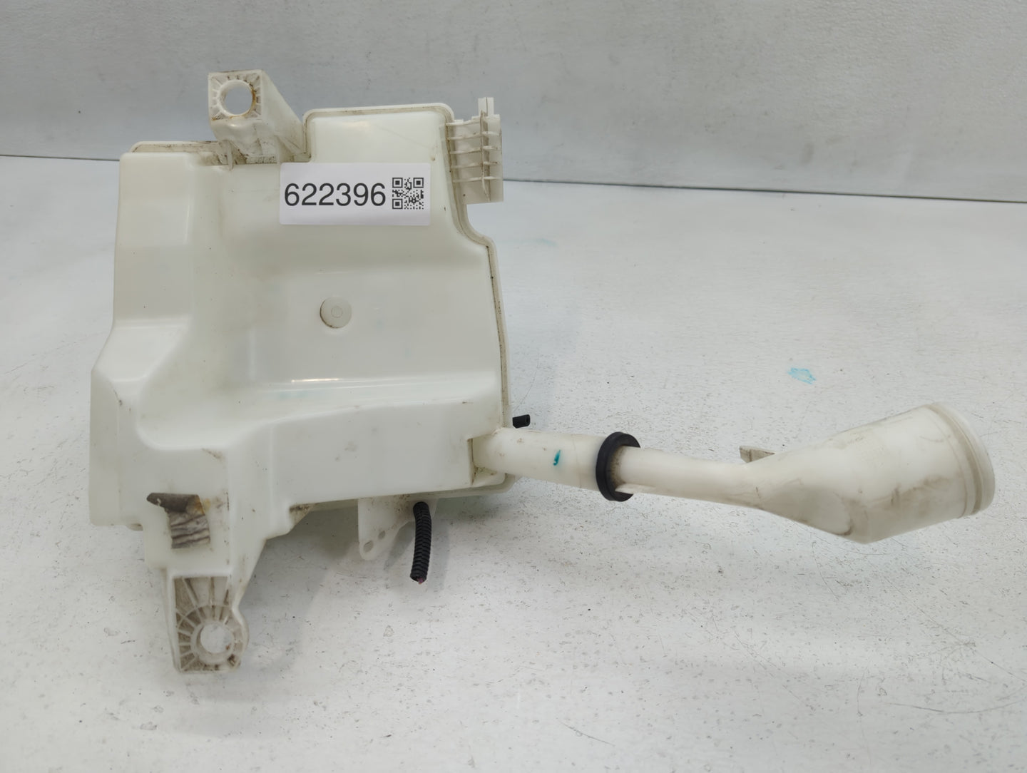 2012-2018 Ford Focus Windshield Washer Fluid Reservoir Bottle Oem - Oemusedautoparts1.com