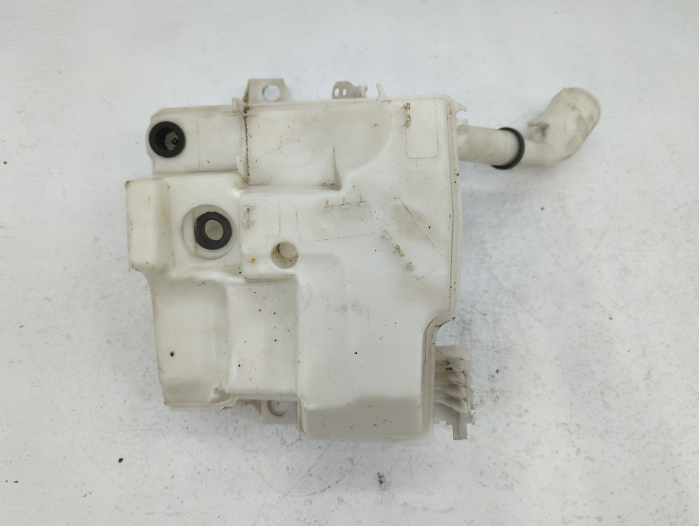 2012-2018 Ford Focus Windshield Washer Fluid Reservoir Bottle Oem - Oemusedautoparts1.com