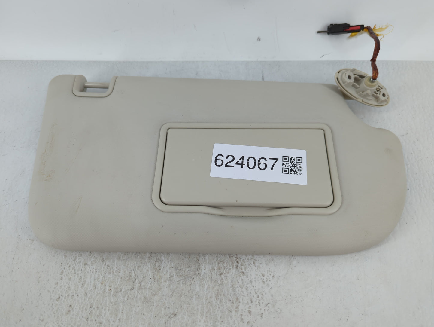 2013-2018 Ford Focus Sun Visor Shade Replacement Passenger Right Mirror Fits Fits 2013 2014 2015 2016 2017 2018 OEM Used Aut