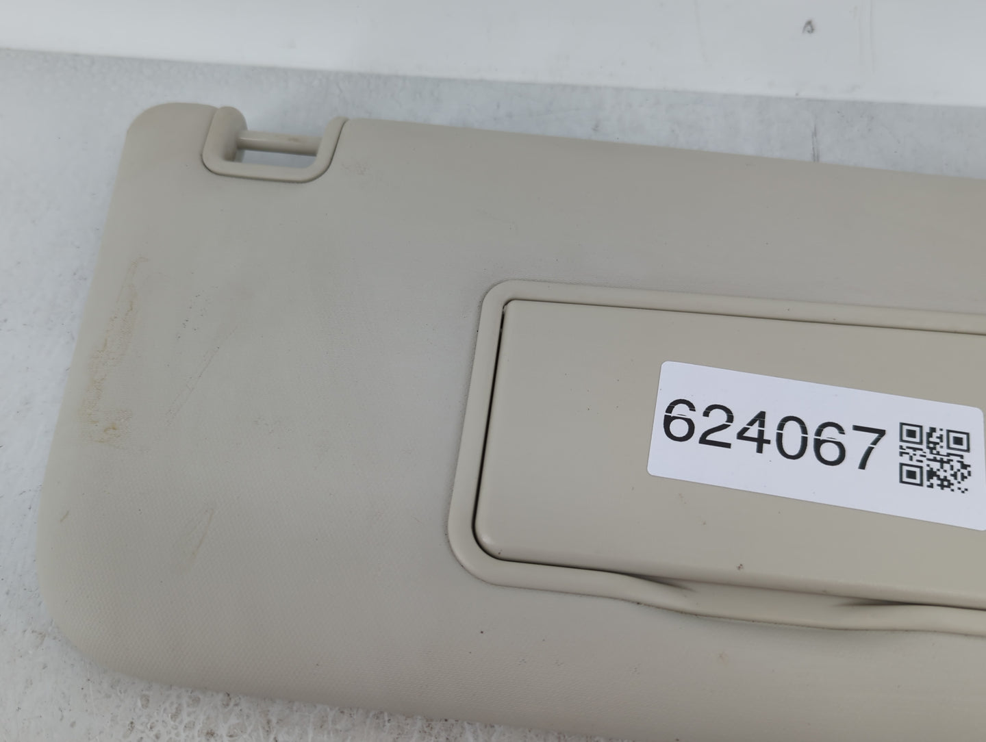 2013-2018 Ford Focus Sun Visor Shade Replacement Passenger Right Mirror Fits Fits 2013 2014 2015 2016 2017 2018 OEM Used Aut