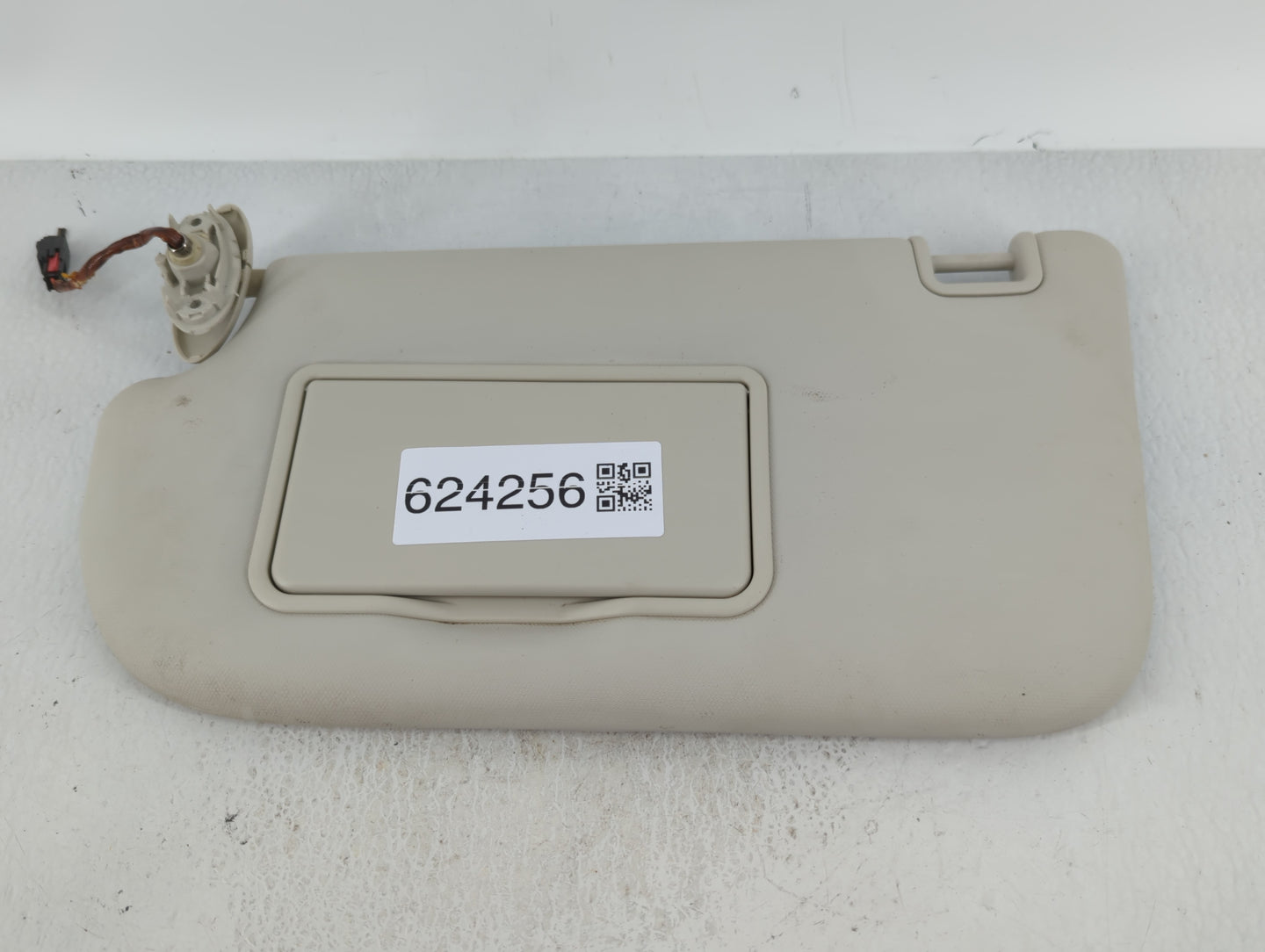 2013-2018 Ford Focus Sun Visor Shade Replacement Driver Left Mirror Fits Fits 2013 2014 2015 2016 2017 2018 OEM Used Auto Pa