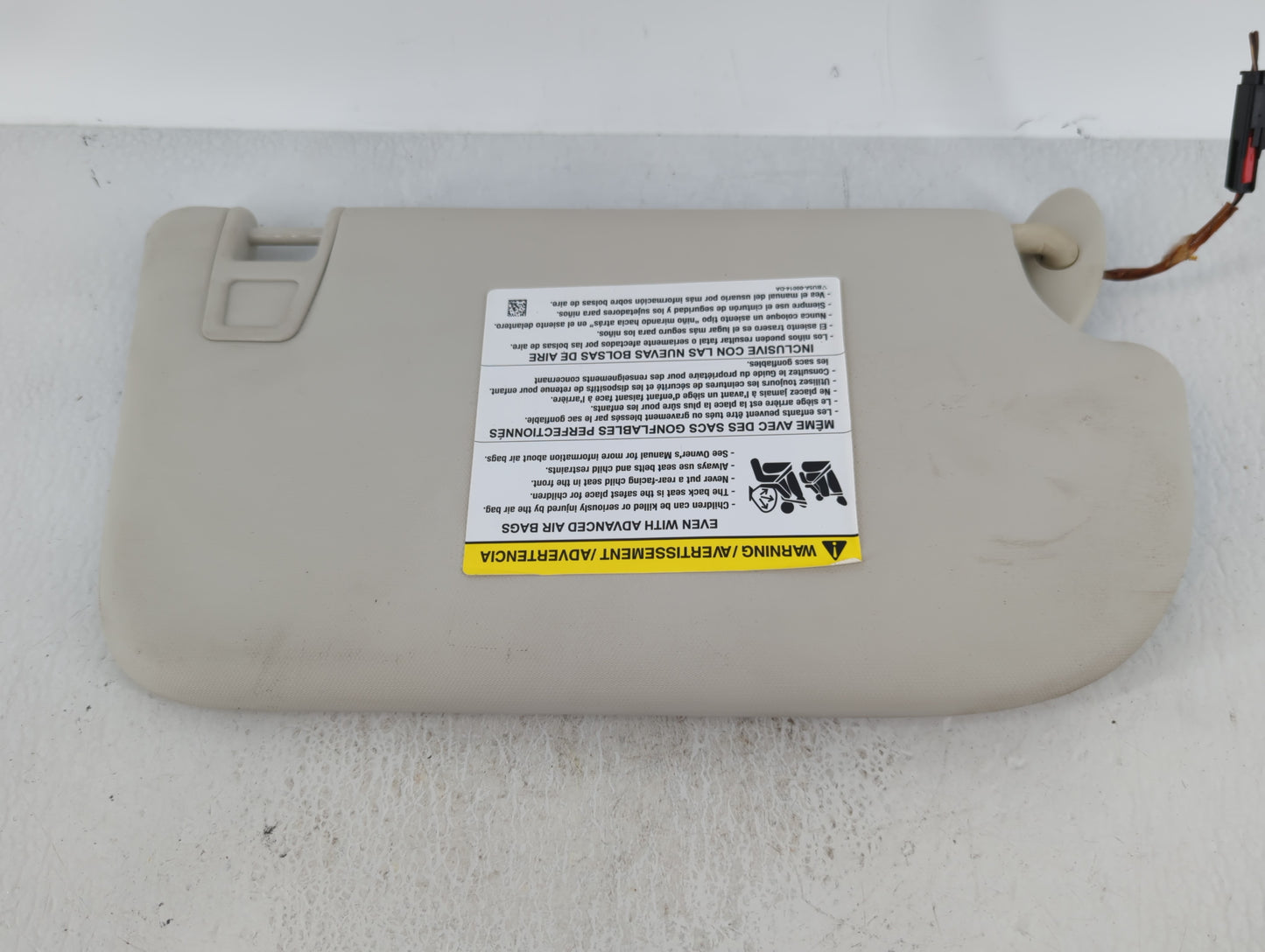 2013-2018 Ford Focus Sun Visor Shade Replacement Driver Left Mirror Fits Fits 2013 2014 2015 2016 2017 2018 OEM Used Auto Pa