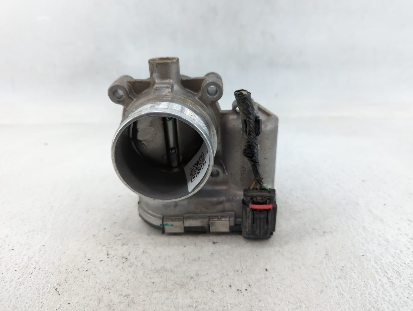 2014-2018 Ford Focus Throttle Body P/N:DS7E-9F991-BB Fits Fits 2014 2015 2016 2017 2018 2019 2020 2021 2022 OEM Used Auto Pa