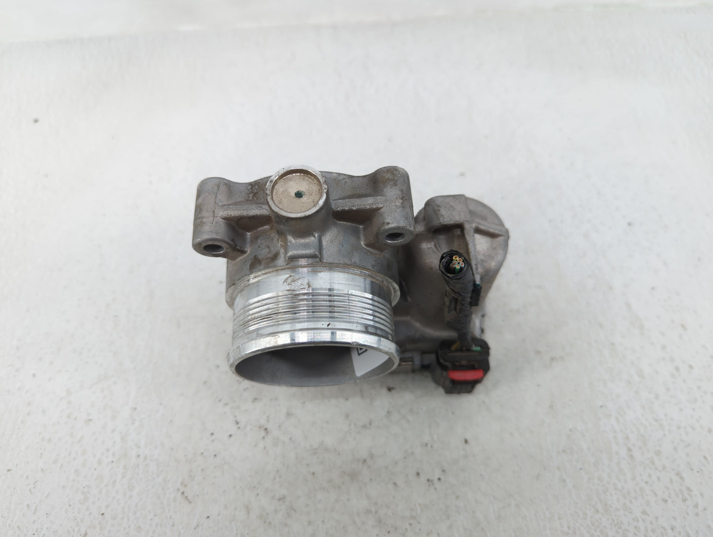 2014-2018 Ford Focus Throttle Body P/N:DS7E-9F991-BB Fits Fits 2014 2015 2016 2017 2018 2019 2020 2021 2022 OEM Used Auto Pa