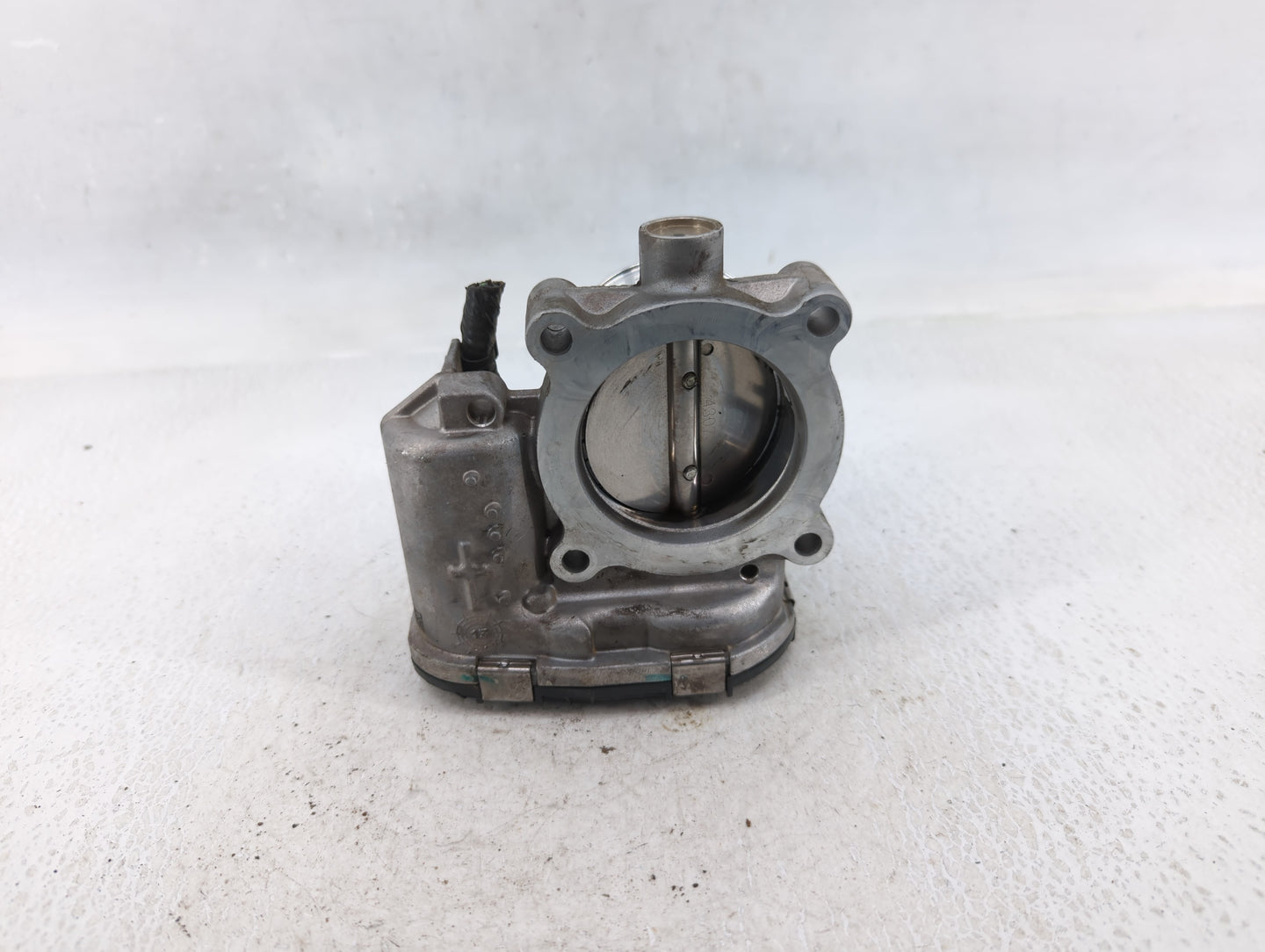 2014-2018 Ford Focus Throttle Body P/N:DS7E-9F991-BB Fits Fits 2014 2015 2016 2017 2018 2019 2020 2021 2022 OEM Used Auto Pa