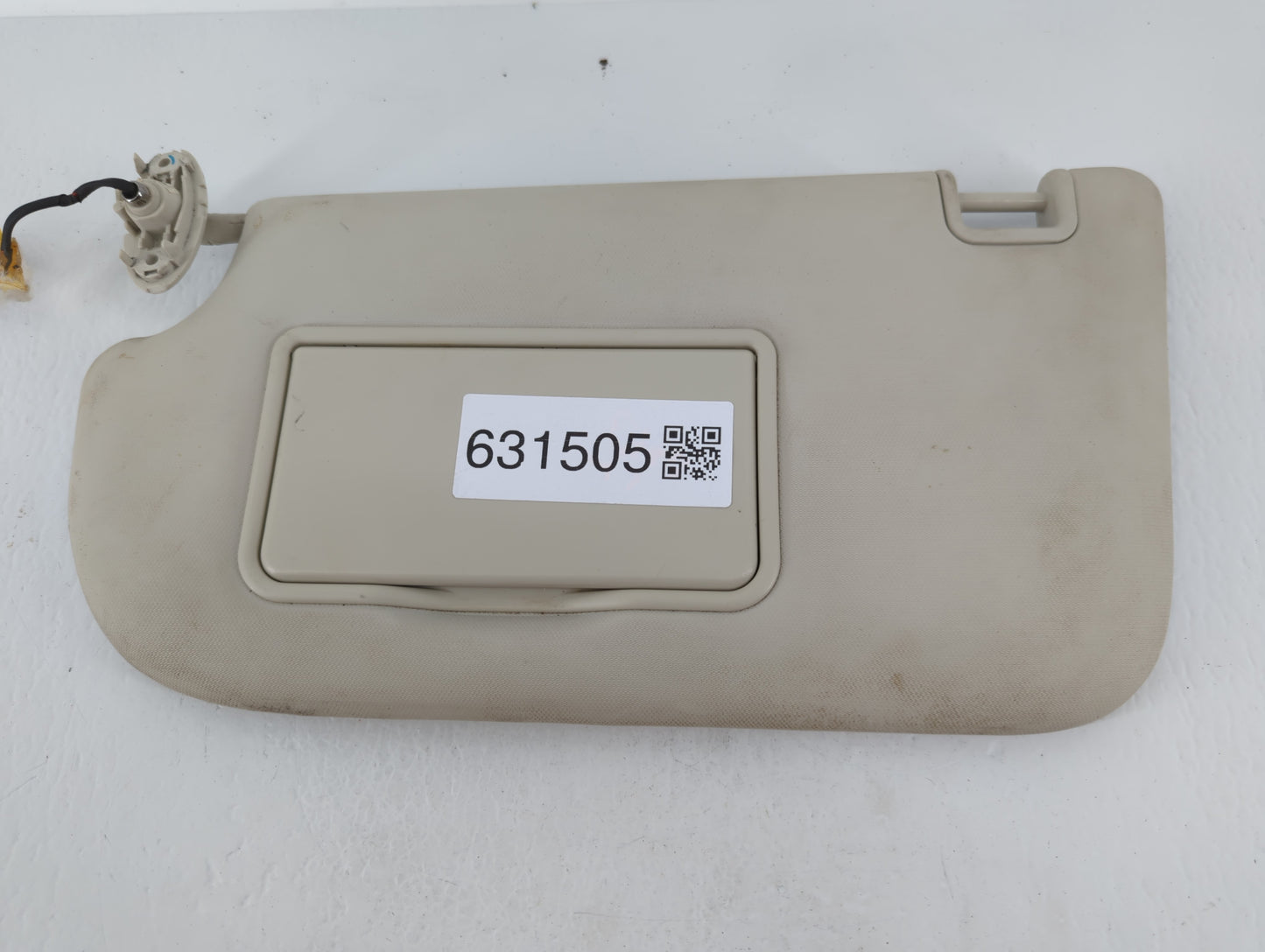 2013-2018 Ford Focus Sun Visor Shade Replacement Driver Left Mirror Fits Fits 2013 2014 2015 2016 2017 2018 OEM Used Auto Pa