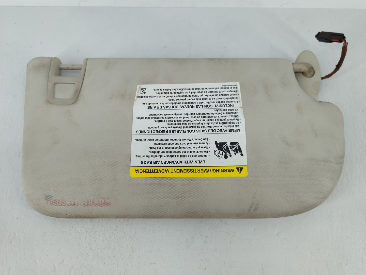 2013-2018 Ford Focus Sun Visor Shade Replacement Driver Left Mirror Fits Fits 2013 2014 2015 2016 2017 2018 OEM Used Auto Pa