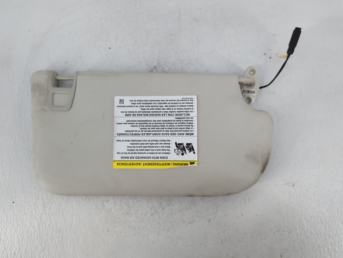 2014 Ford Focus Sun Visor Shade Replacement Driver Left Mirror Fits OEM Used Auto Parts - Oemusedautoparts1.com
