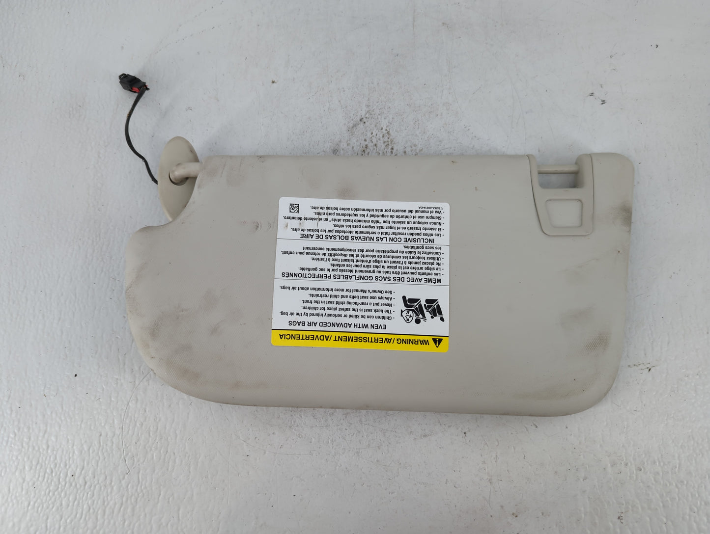 2013-2018 Ford Focus Sun Visor Shade Replacement Passenger Right Mirror Fits Fits 2013 2014 2015 2016 2017 2018 OEM Used Aut