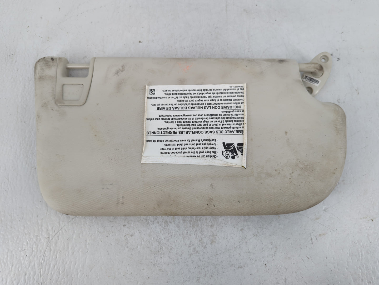 2013-2018 Ford Focus Sun Visor Shade Replacement Driver Left Mirror Fits Fits 2013 2014 2015 2016 2017 2018 OEM Used Auto Pa