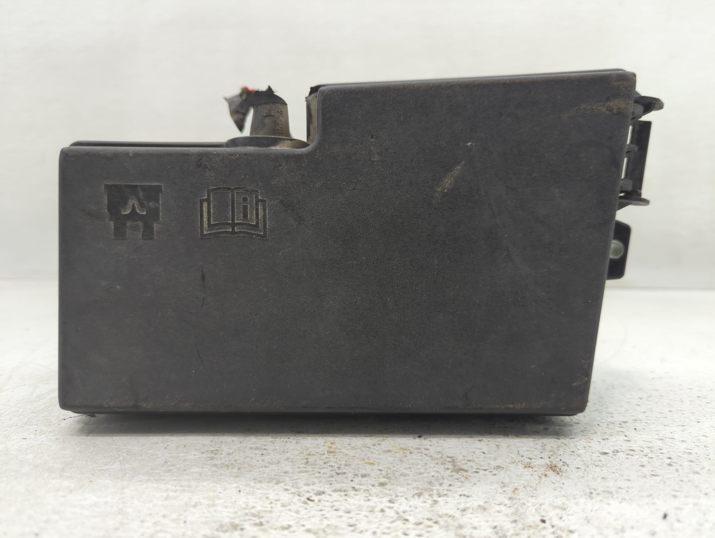 2012-2014 Ford Focus Fusebox Fuse Box Panel Relay Module P/N:E00027328 AV6T-14A0142-AB Fits Fits 2012 2013 2014 OEM Used Aut
