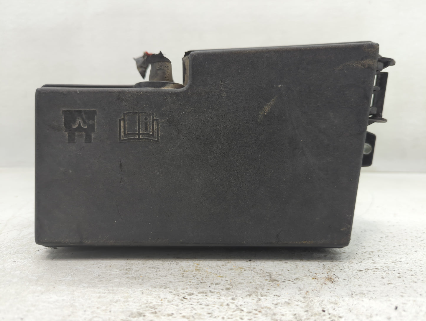 2012-2014 Ford Focus Fusebox Fuse Box Panel Relay Module P/N:E00027328 AV6T-14A0142-AB Fits Fits 2012 2013 2014 OEM Used Aut