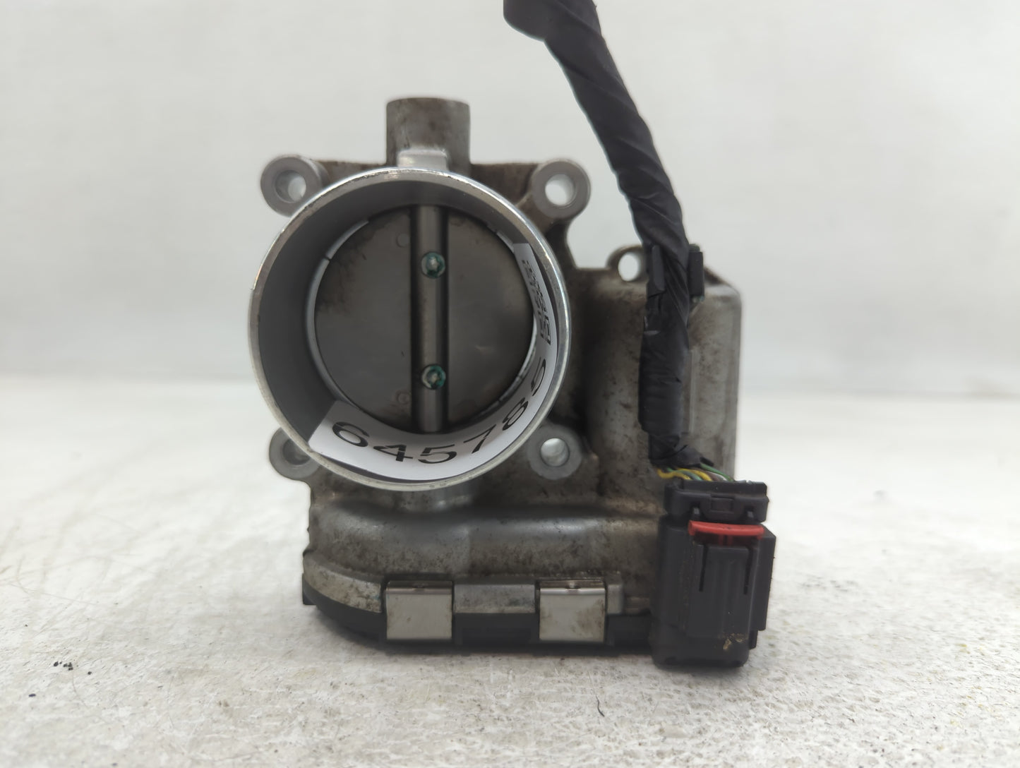 2014-2018 Ford Focus Throttle Body P/N:DS7E-9F991-BB Fits Fits 2014 2015 2016 2017 2018 2019 2020 2021 2022 OEM Used Auto Pa