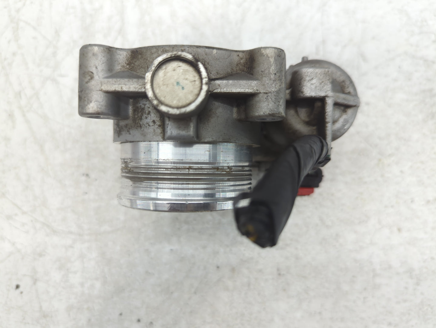 2014-2018 Ford Focus Throttle Body P/N:DS7E-9F991-BB Fits Fits 2014 2015 2016 2017 2018 2019 2020 2021 2022 OEM Used Auto Pa