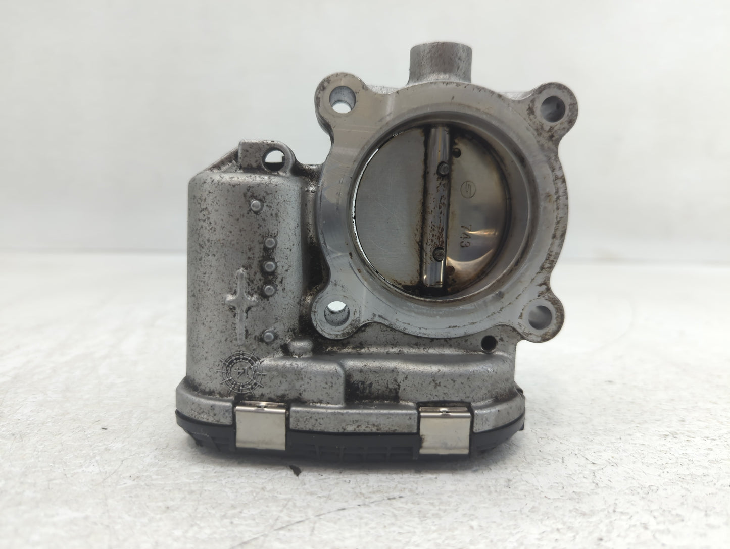 2014-2018 Ford Focus Throttle Body P/N:DS7E-9F991-BB Fits Fits 2014 2015 2016 2017 2018 2019 2020 2021 2022 OEM Used Auto Pa