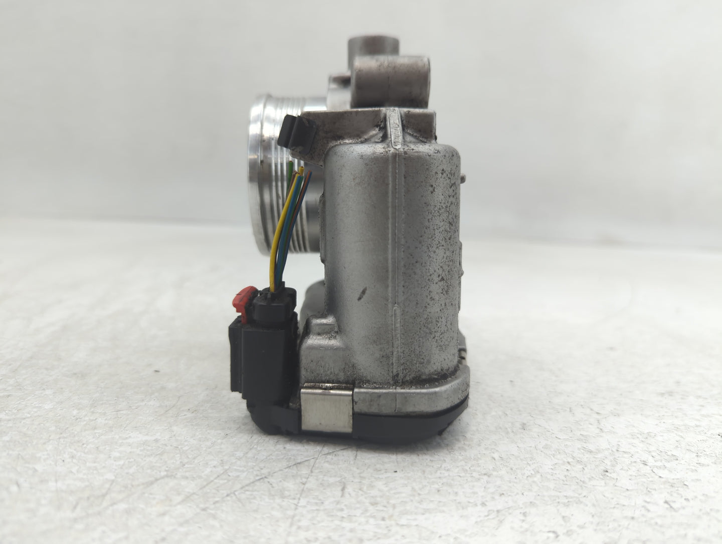 2014-2018 Ford Focus Throttle Body P/N:DS7E-9F991-BB Fits Fits 2014 2015 2016 2017 2018 2019 2020 2021 2022 OEM Used Auto Pa