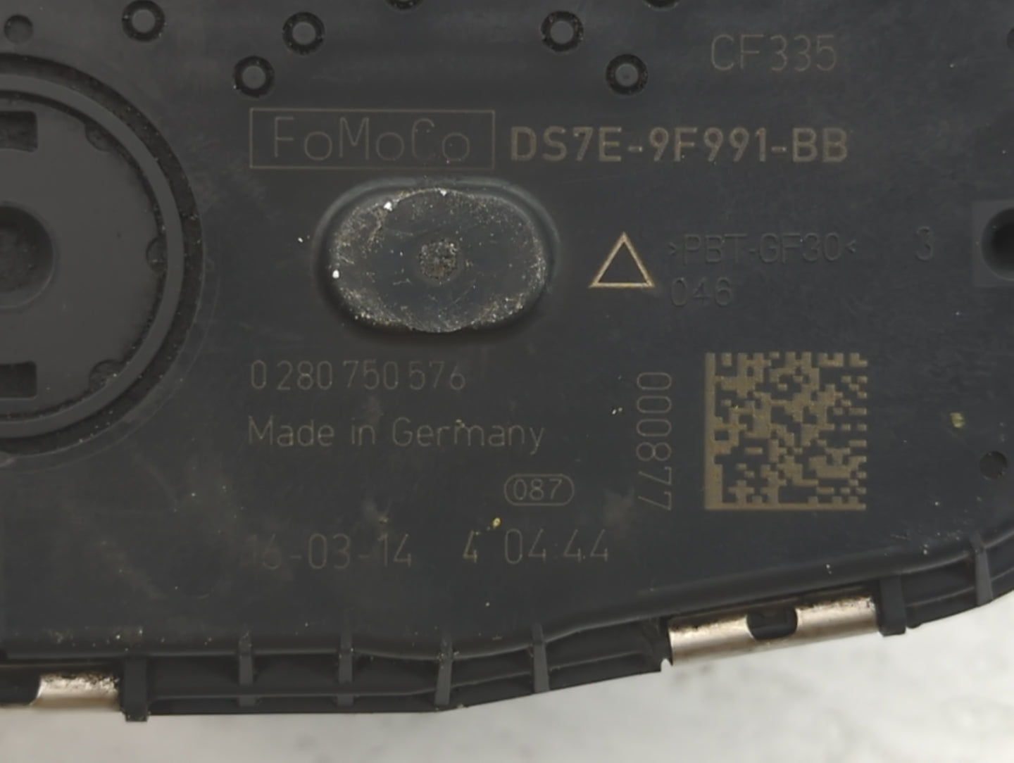 2014-2018 Ford Focus Throttle Body P/N:DS7E-9F991-BB Fits Fits 2014 2015 2016 2017 2018 2019 2020 2021 2022 OEM Used Auto Pa