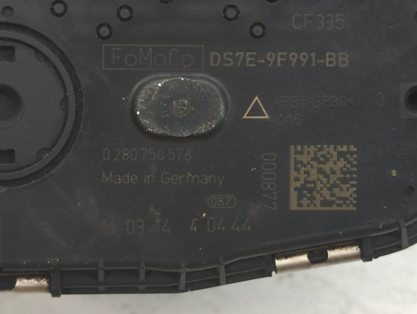 2014-2018 Ford Focus Throttle Body P/N:DS7E-9F991-BB Fits Fits 2014 2015 2016 2017 2018 2019 2020 2021 2022 OEM Used Auto Pa