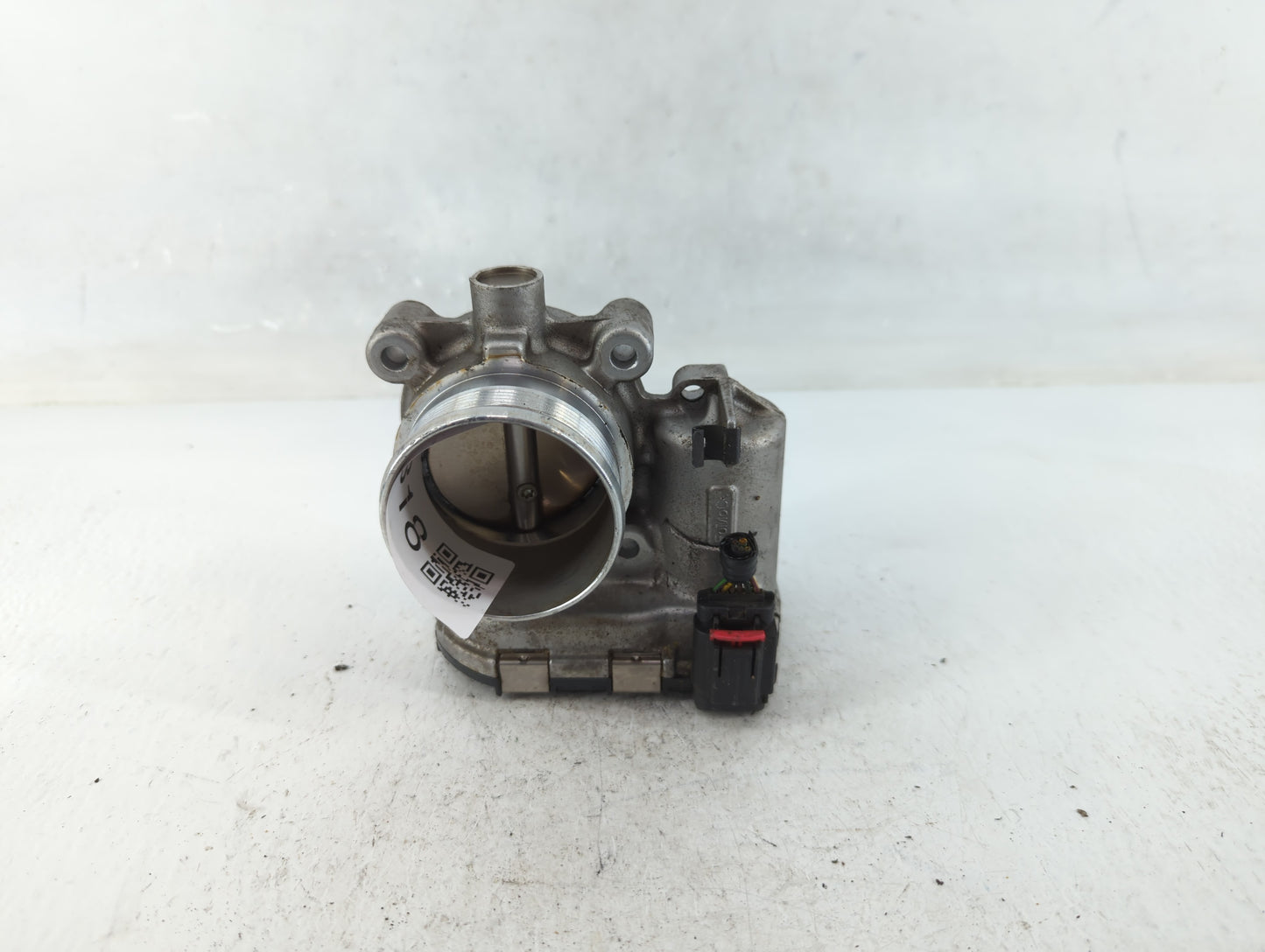 2014-2018 Ford Focus Throttle Body P/N:DS7E-9F991-BB Fits Fits 2014 2015 2016 2017 2018 2019 2020 2021 2022 OEM Used Auto Pa
