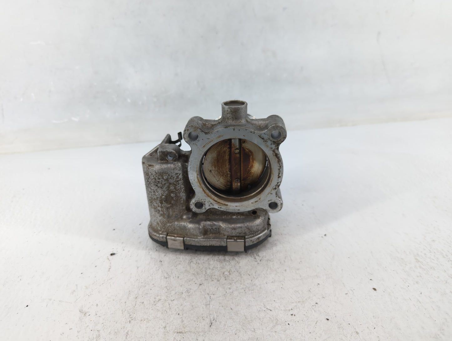 2014-2018 Ford Focus Throttle Body P/N:DS7E-9F991-BB Fits Fits 2014 2015 2016 2017 2018 2019 2020 2021 2022 OEM Used Auto Pa