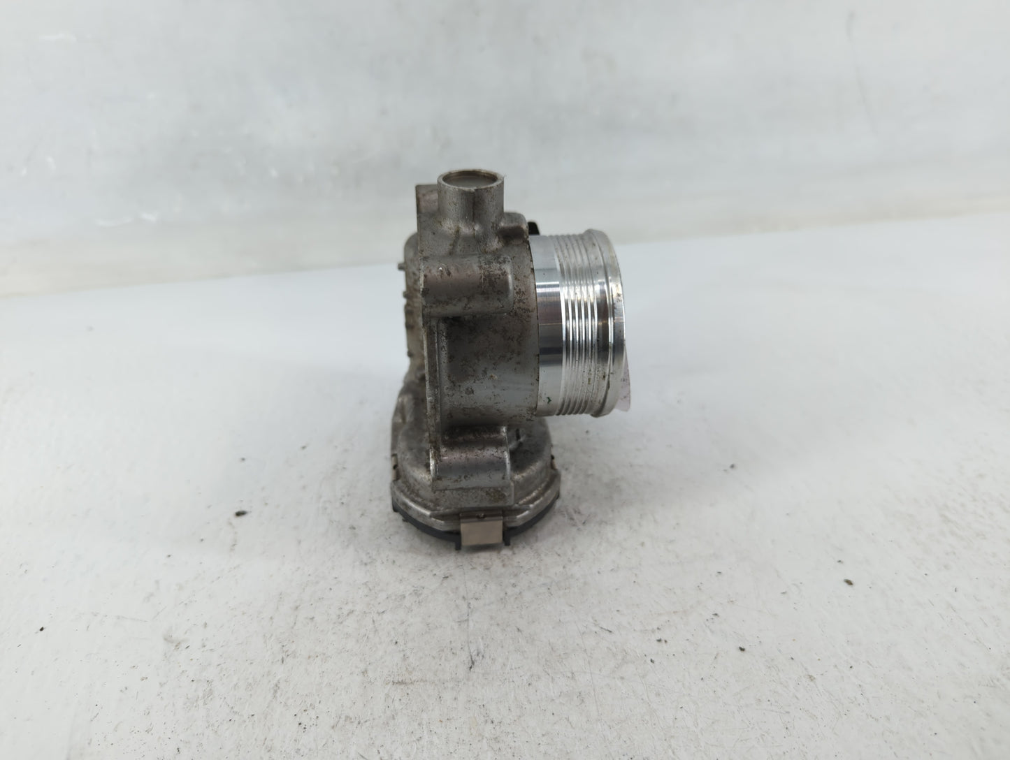 2014-2018 Ford Focus Throttle Body P/N:DS7E-9F991-BB Fits Fits 2014 2015 2016 2017 2018 2019 2020 2021 2022 OEM Used Auto Pa