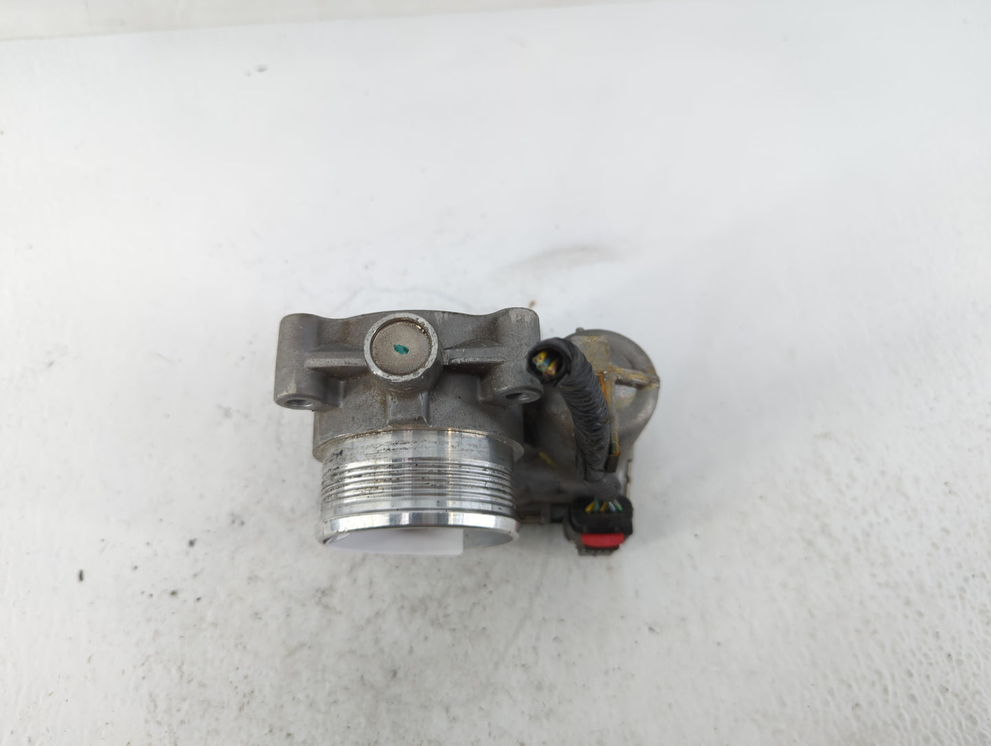 2014-2018 Ford Focus Throttle Body P/N:DS7E-9F991-BB Fits Fits 2014 2015 2016 2017 2018 2019 2020 2021 2022 OEM Used Auto Pa