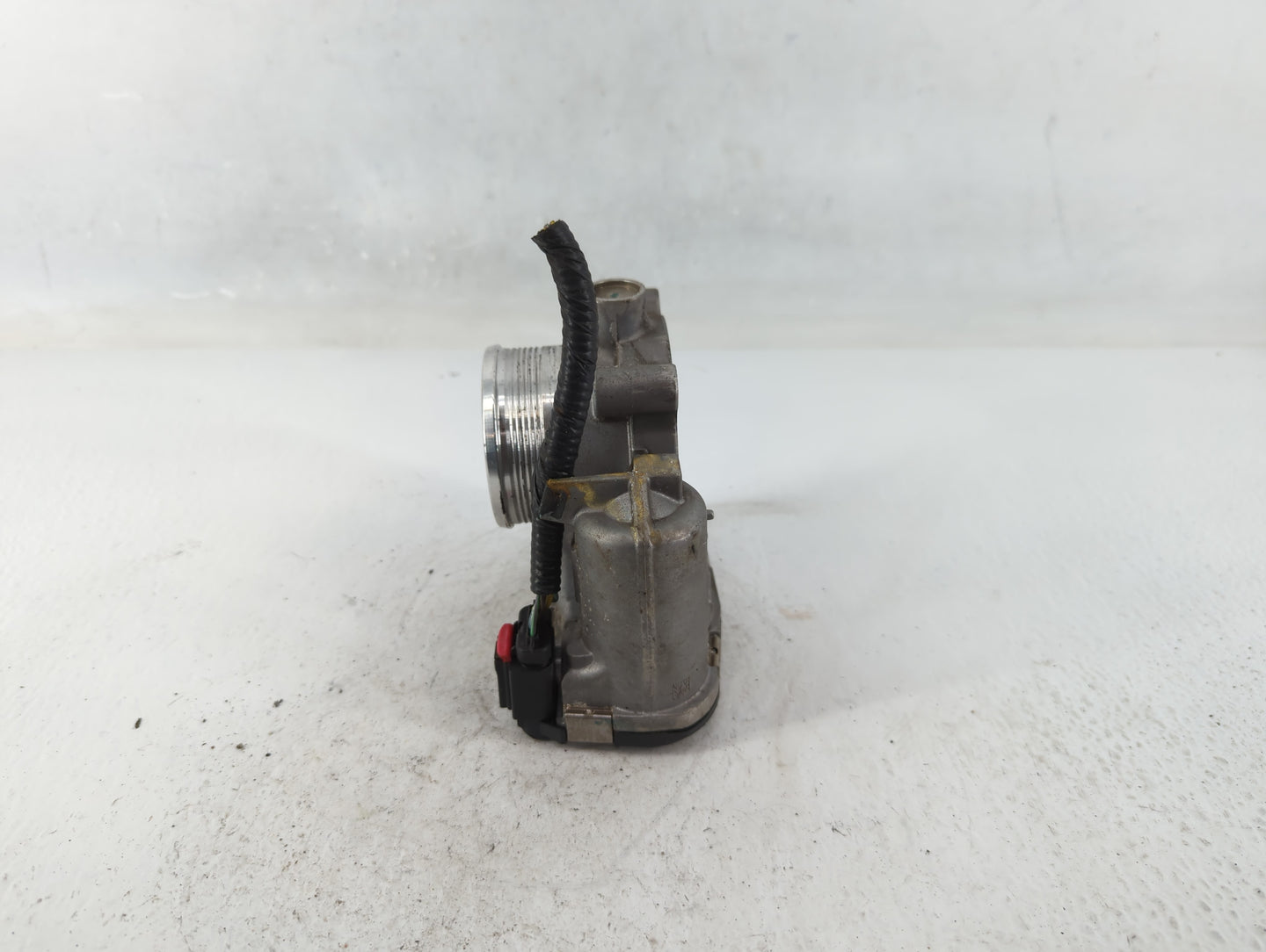 2014-2018 Ford Focus Throttle Body P/N:DS7E-9F991-BB Fits Fits 2014 2015 2016 2017 2018 2019 2020 2021 2022 OEM Used Auto Pa