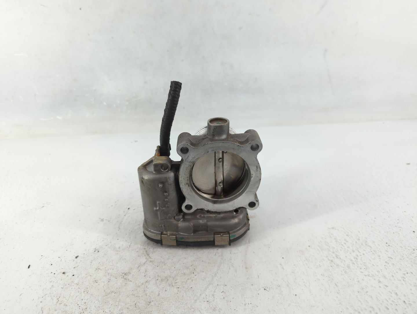 2014-2018 Ford Focus Throttle Body P/N:DS7E-9F991-BB Fits Fits 2014 2015 2016 2017 2018 2019 2020 2021 2022 OEM Used Auto Pa