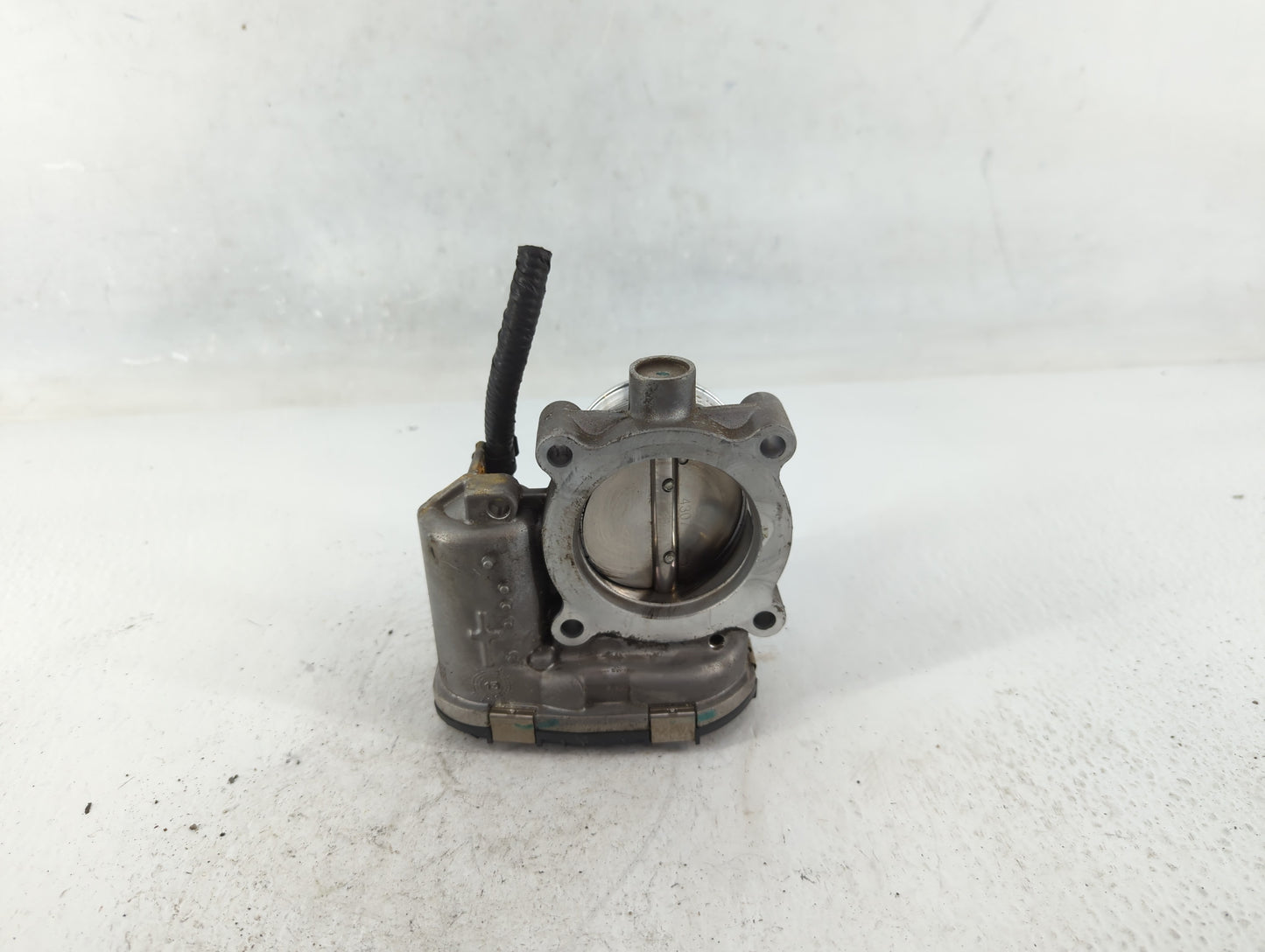 2014-2018 Ford Focus Throttle Body P/N:DS7E-9F991-BB Fits Fits 2014 2015 2016 2017 2018 2019 2020 2021 2022 OEM Used Auto Pa