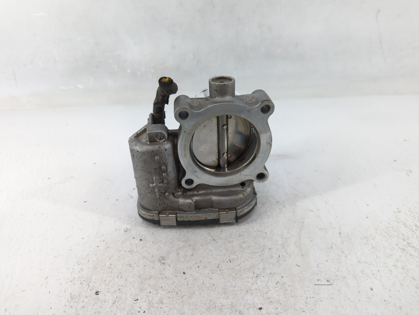 2014-2018 Ford Focus Throttle Body P/N:DS7E-9F991-BB Fits Fits 2014 2015 2016 2017 2018 2019 2020 2021 2022 OEM Used Auto Pa