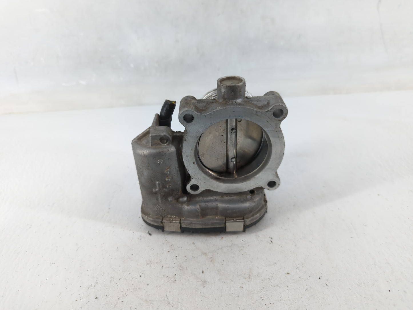 2014-2018 Ford Focus Throttle Body P/N:DS7E-9F991-BB Fits Fits 2014 2015 2016 2017 2018 2019 2020 2021 2022 OEM Used Auto Pa