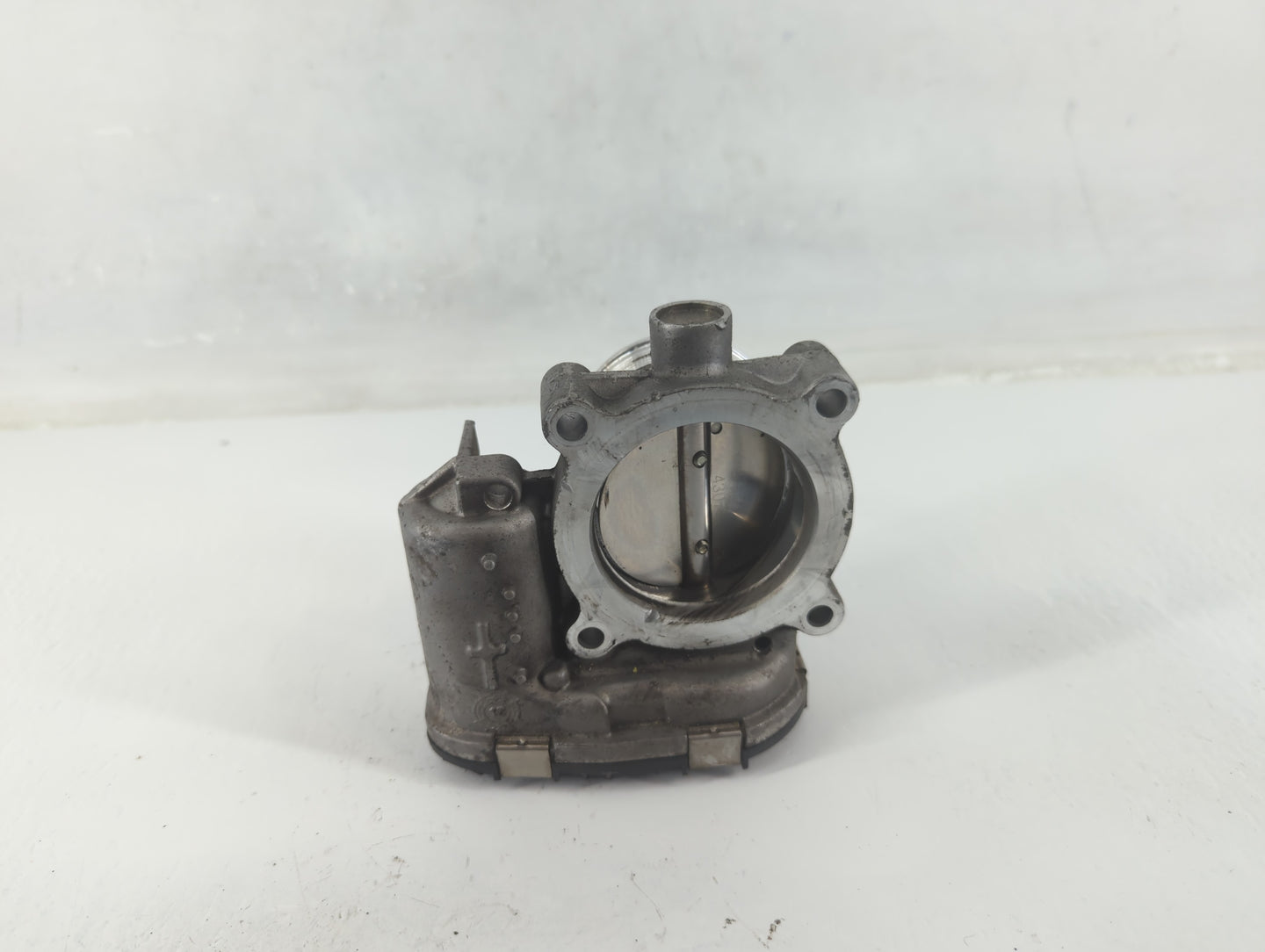 2014-2018 Ford Focus Throttle Body P/N:DS7E-9F991-BB Fits Fits 2014 2015 2016 2017 2018 2019 2020 2021 2022 OEM Used Auto Pa