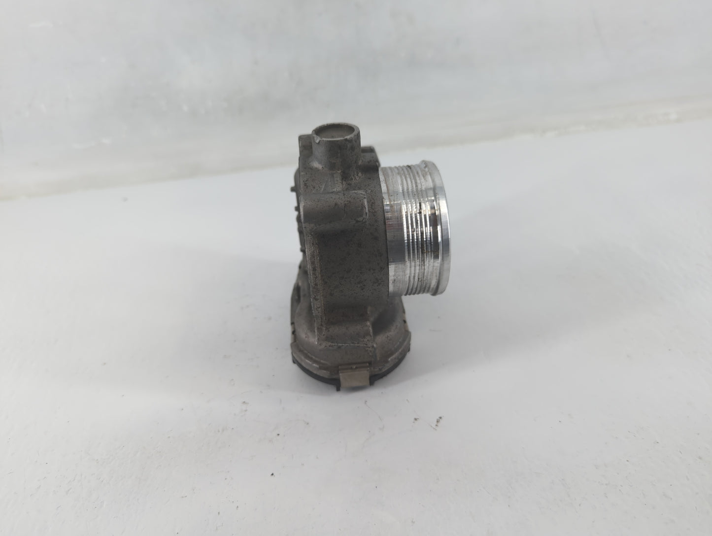 2014-2018 Ford Focus Throttle Body P/N:DS7E-9F991-BB Fits Fits 2014 2015 2016 2017 2018 2019 2020 2021 2022 OEM Used Auto Pa
