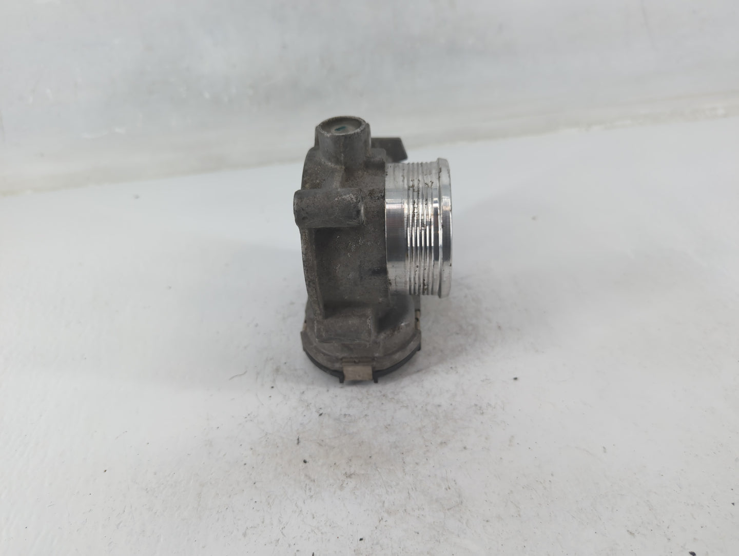 2014-2018 Ford Focus Throttle Body P/N:DS7E-9F991-BB Fits Fits 2014 2015 2016 2017 2018 2019 2020 2021 2022 OEM Used Auto Pa