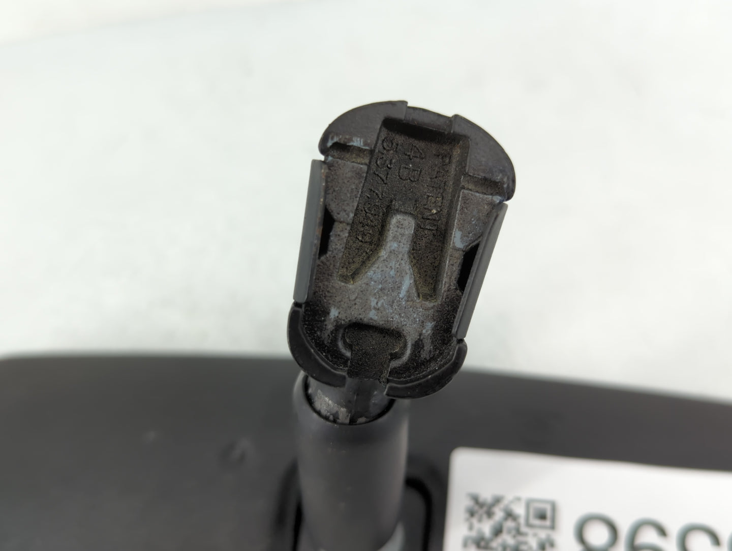 2010-2018 Ford Focus Interior Rear View Mirror Replacement OEM P/N:E8011681 R8011681 Fits OEM Used Auto Parts - Oemusedautop