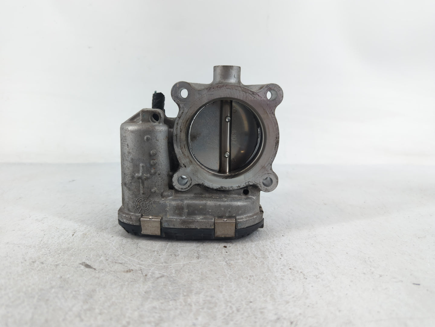 2014-2018 Ford Focus Throttle Body P/N:DS7E-9F991-BB Fits Fits 2014 2015 2016 2017 2018 2019 2020 2021 2022 OEM Used Auto Pa