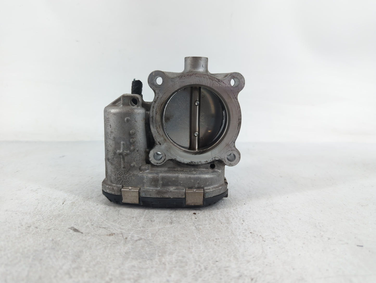 2014-2018 Ford Focus Throttle Body P/N:DS7E-9F991-BB Fits Fits 2014 2015 2016 2017 2018 2019 2020 2021 2022 OEM Used Auto Pa