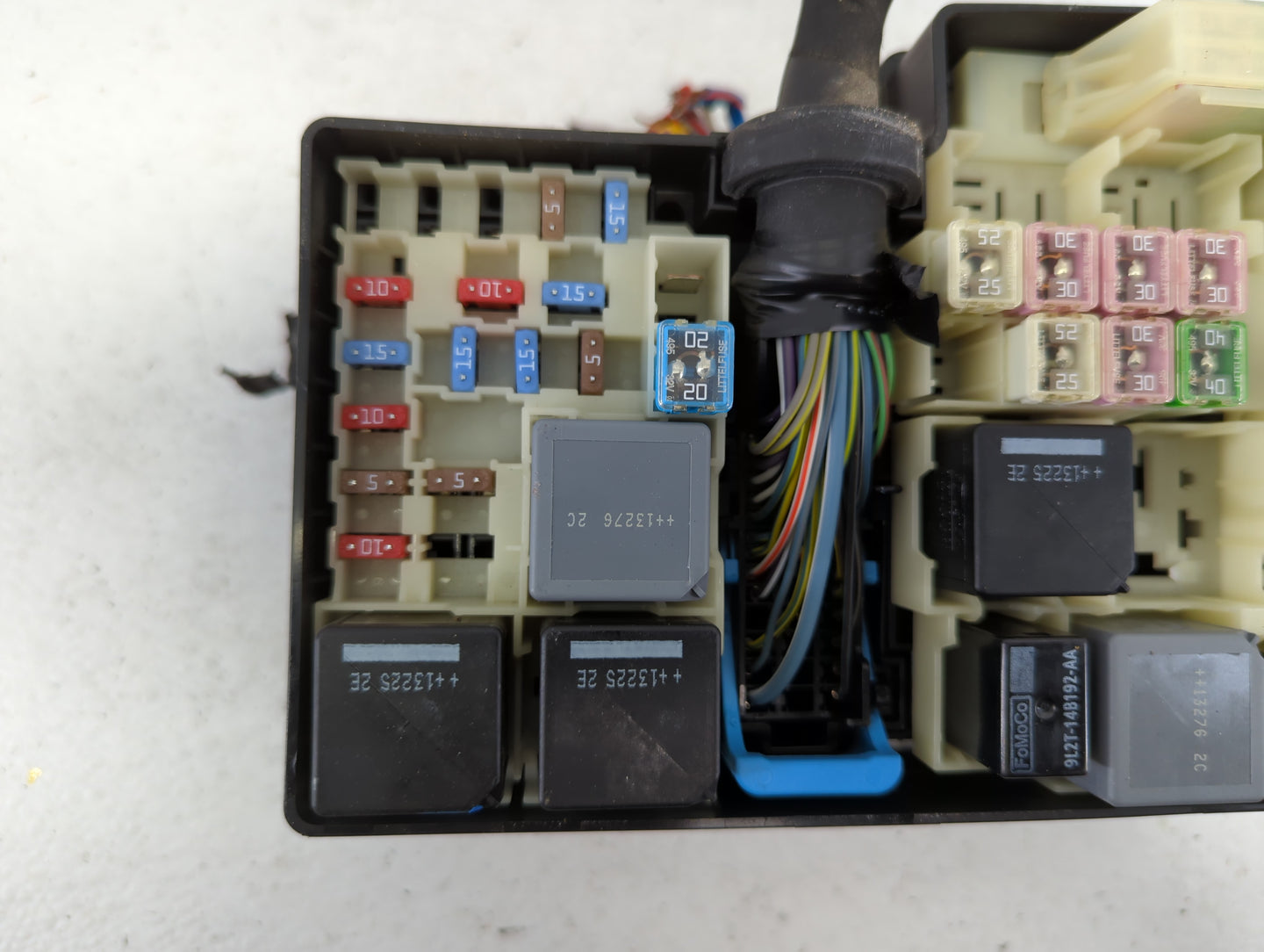 2012-2014 Ford Focus Fusebox Fuse Box Panel Relay Module P/N:AV6T-14A067-AC Fits Fits 2012 2013 2014 OEM Used Auto Parts - O