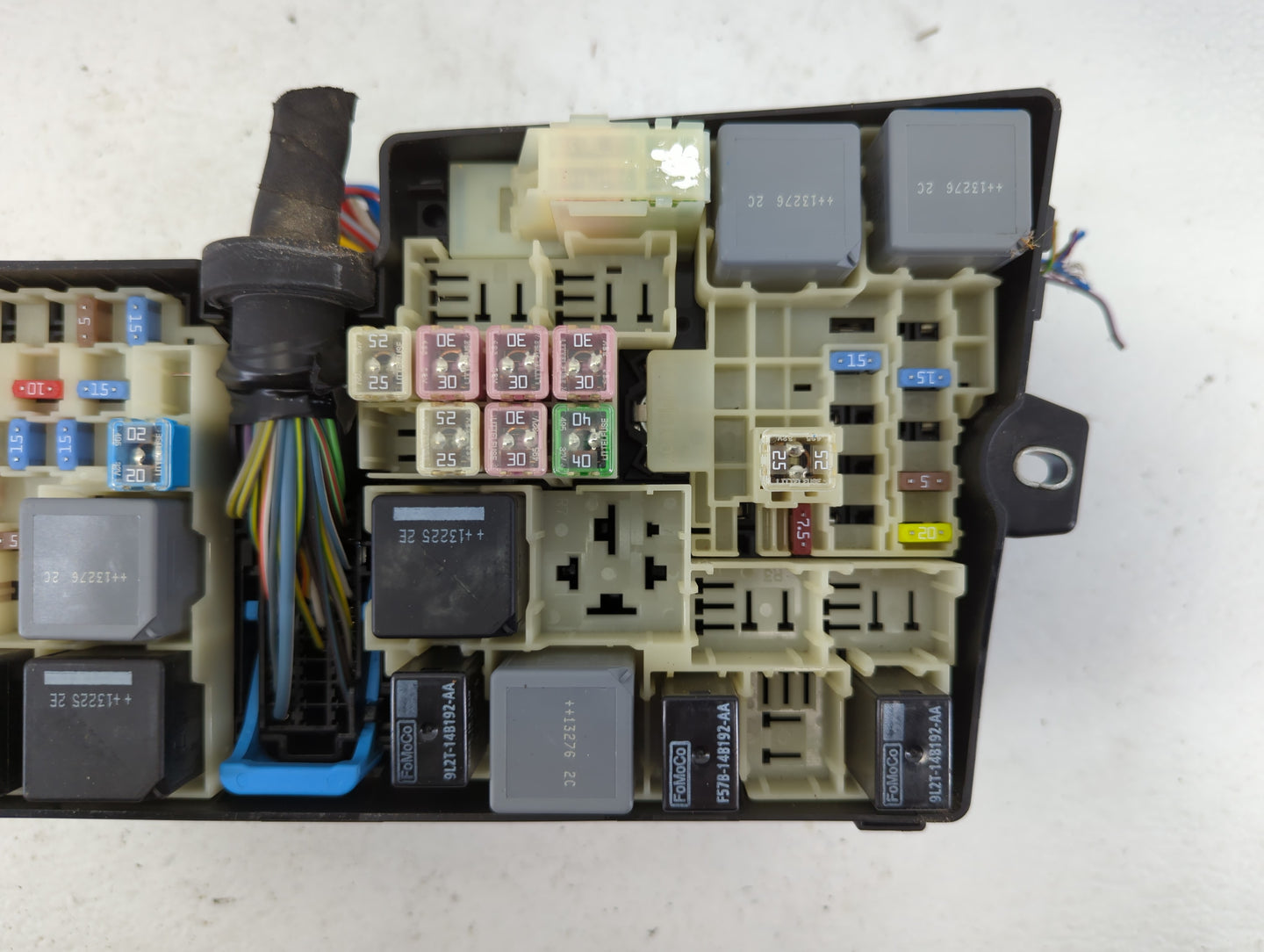 2012-2014 Ford Focus Fusebox Fuse Box Panel Relay Module P/N:AV6T-14A067-AC Fits Fits 2012 2013 2014 OEM Used Auto Parts - O