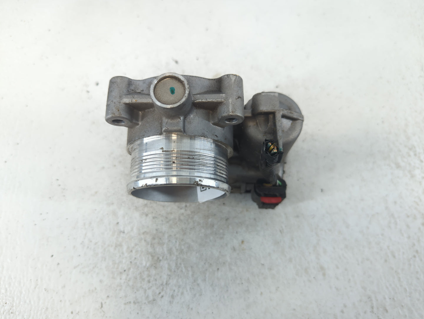 2014-2018 Ford Focus Throttle Body P/N:DS7E-9F991-BB Fits Fits 2014 2015 2016 2017 2018 2019 2020 2021 2022 OEM Used Auto Pa