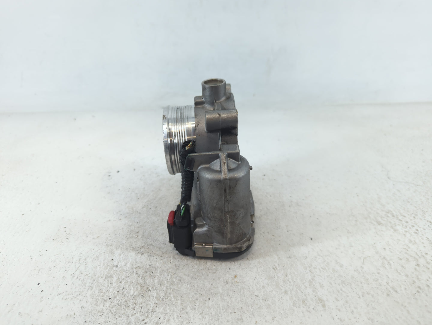 2014-2018 Ford Focus Throttle Body P/N:DS7E-9F991-BB Fits Fits 2014 2015 2016 2017 2018 2019 2020 2021 2022 OEM Used Auto Pa