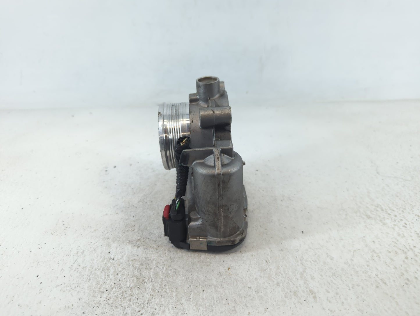 2014-2018 Ford Focus Throttle Body P/N:DS7E-9F991-BB Fits Fits 2014 2015 2016 2017 2018 2019 2020 2021 2022 OEM Used Auto Pa