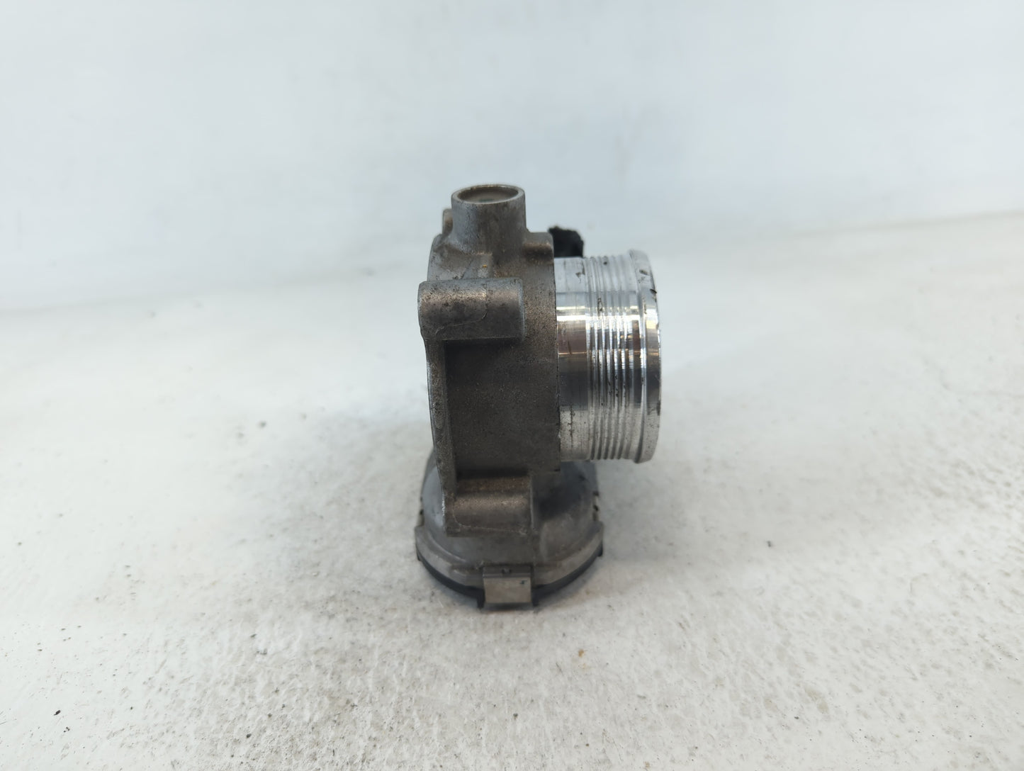2014-2018 Ford Focus Throttle Body P/N:DS7E-9F991-BB Fits Fits 2014 2015 2016 2017 2018 2019 2020 2021 2022 OEM Used Auto Pa