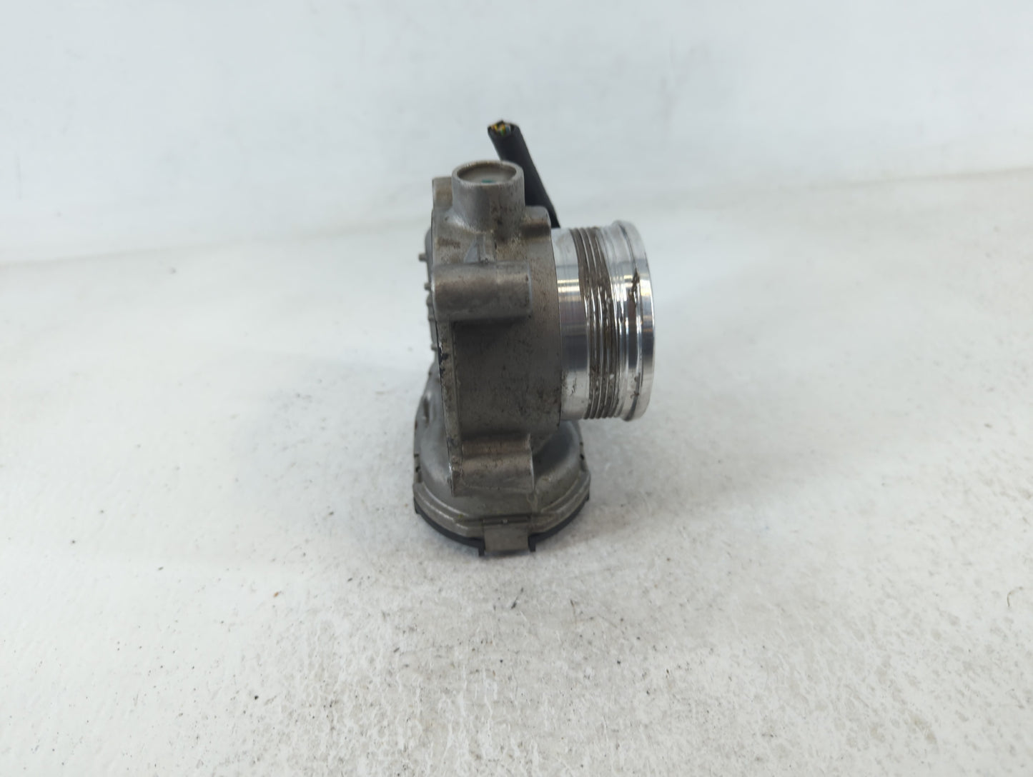 2014-2018 Ford Focus Throttle Body P/N:DS7E-9F991-BB Fits Fits 2014 2015 2016 2017 2018 2019 2020 2021 2022 OEM Used Auto Pa