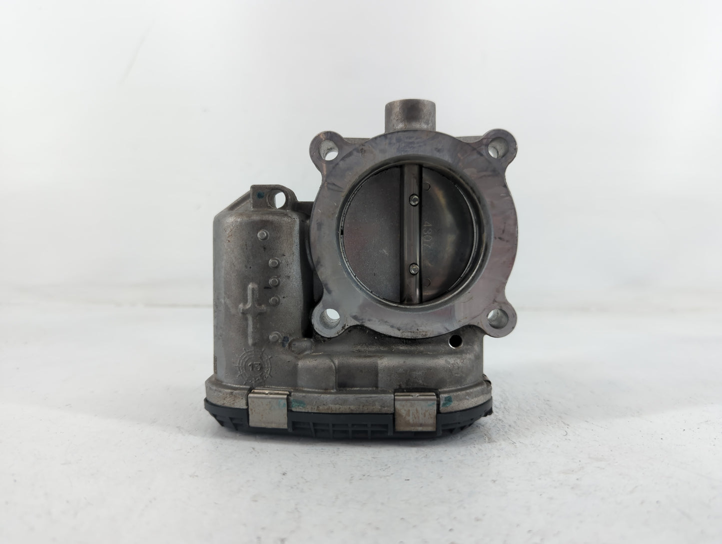 2014-2018 Ford Focus Throttle Body P/N:B33TB DS7E-9F991-BB Fits Fits 2014 2015 2016 2017 2018 2019 2020 2021 2022 OEM Used A