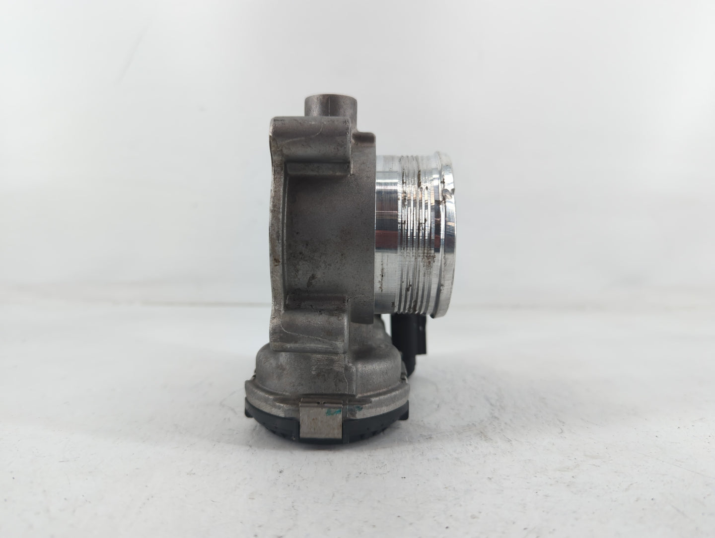 2014-2018 Ford Focus Throttle Body P/N:B33TB DS7E-9F991-BB Fits Fits 2014 2015 2016 2017 2018 2019 2020 2021 2022 OEM Used A