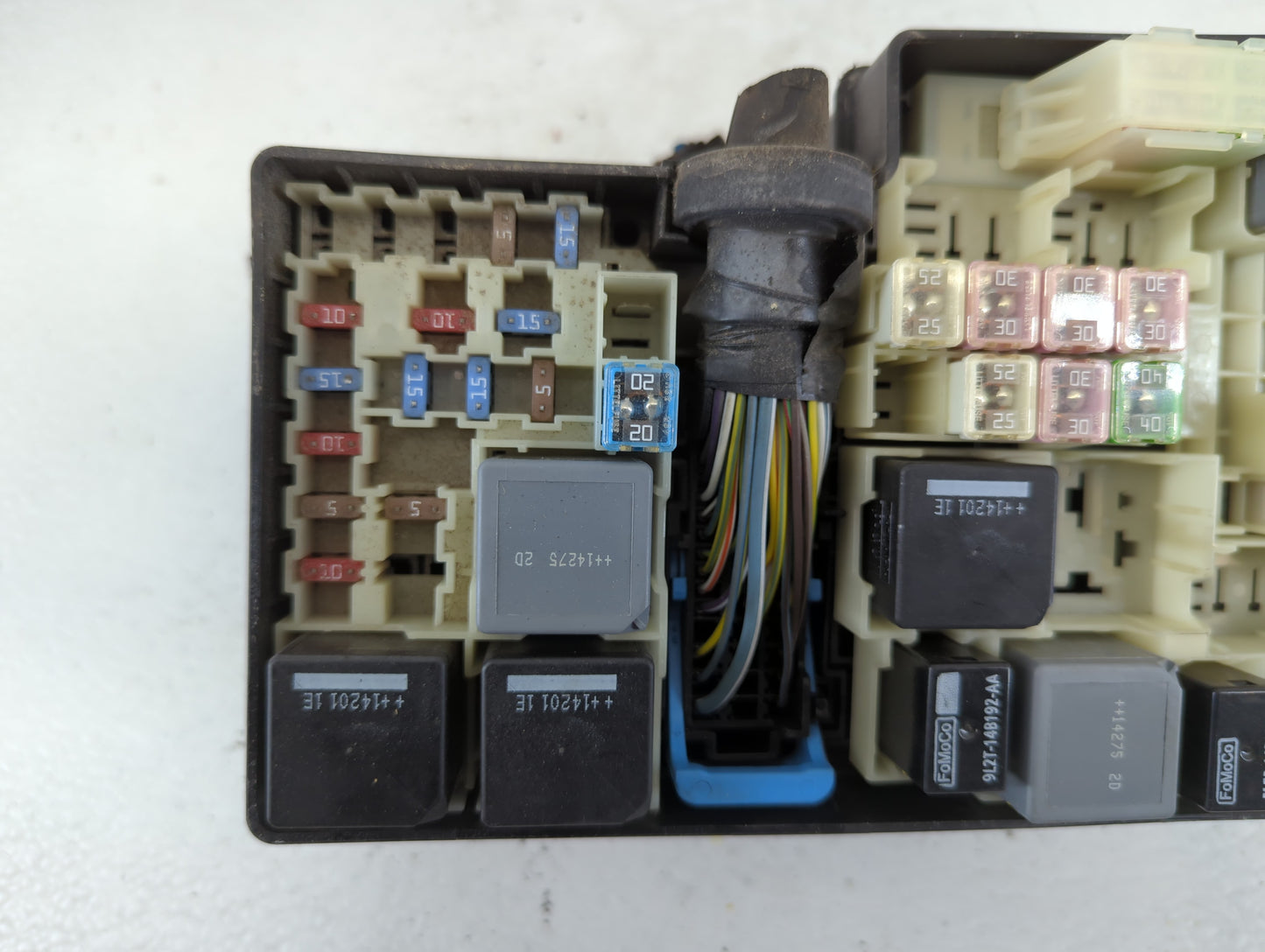 2012-2014 Ford Focus Fusebox Fuse Box Panel Relay Module P/N:E02345500 AV6T-14A067-AD Fits Fits 2012 2013 2014 OEM Used Auto